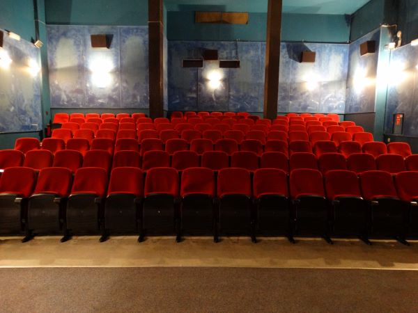 O Nas Novekino Kino Wis A Warszawa Kino Cyfrowe D